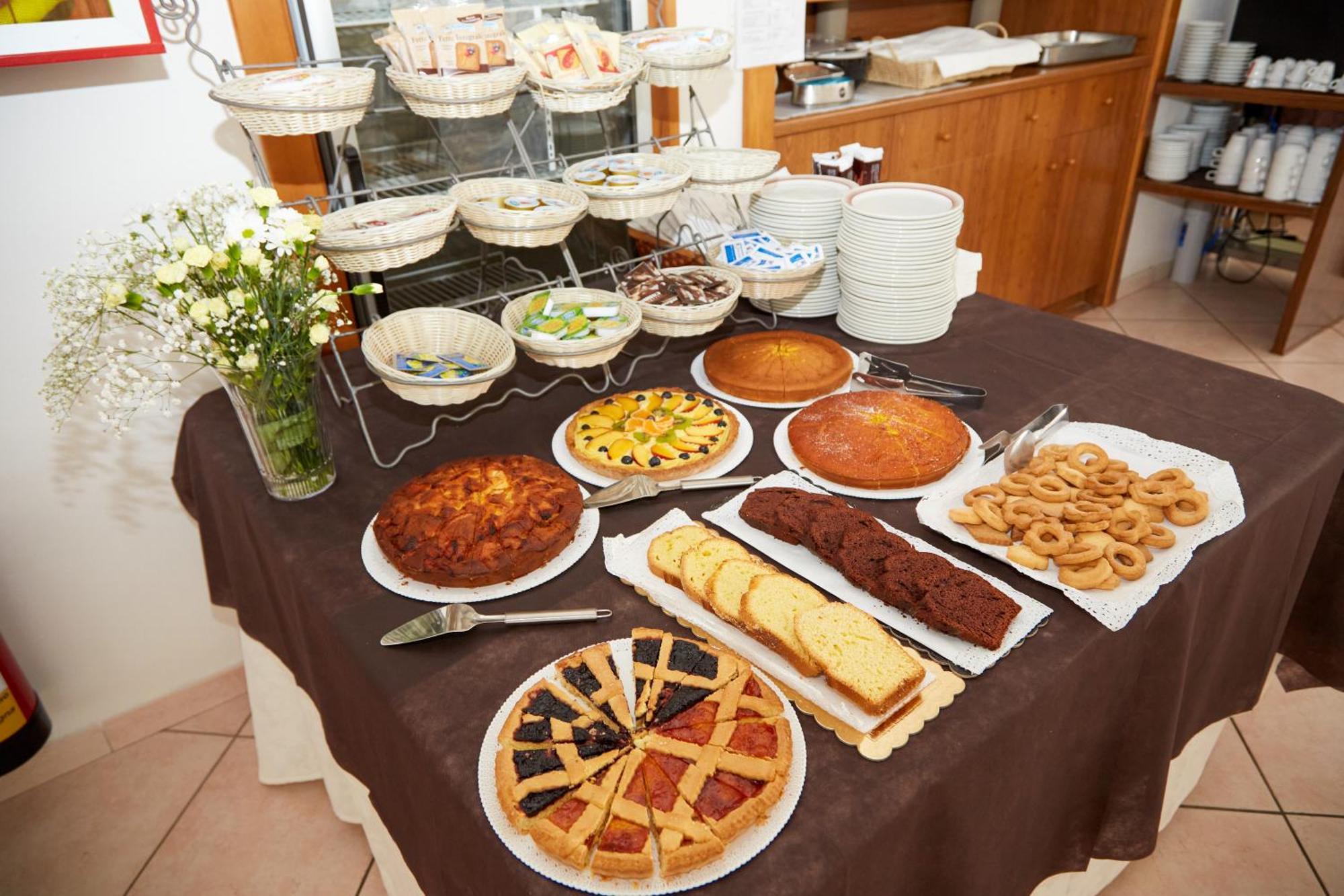 Italiacervia Free Breakfast Cervia
