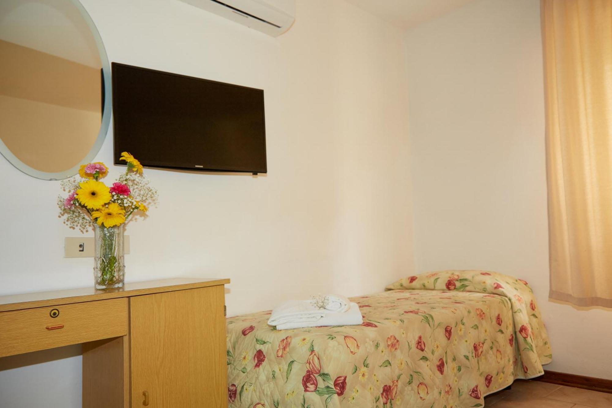 Italiacervia Free Breakfast Hotel *